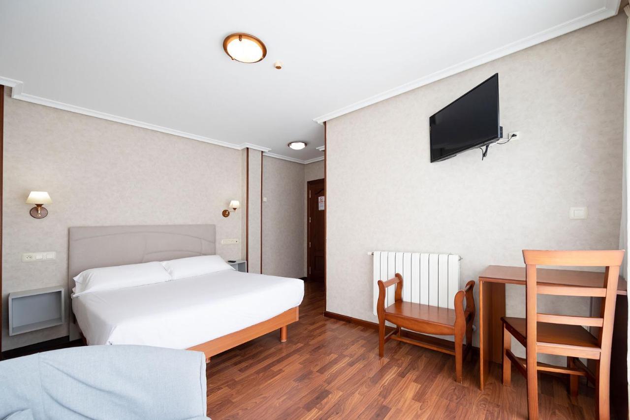Hotel Puerto De Candas Luaran gambar