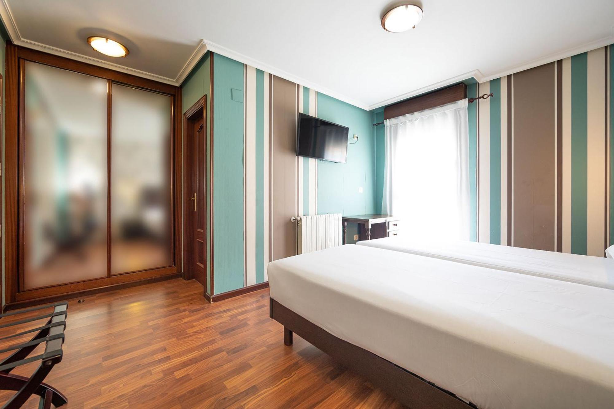 Hotel Puerto De Candas Luaran gambar