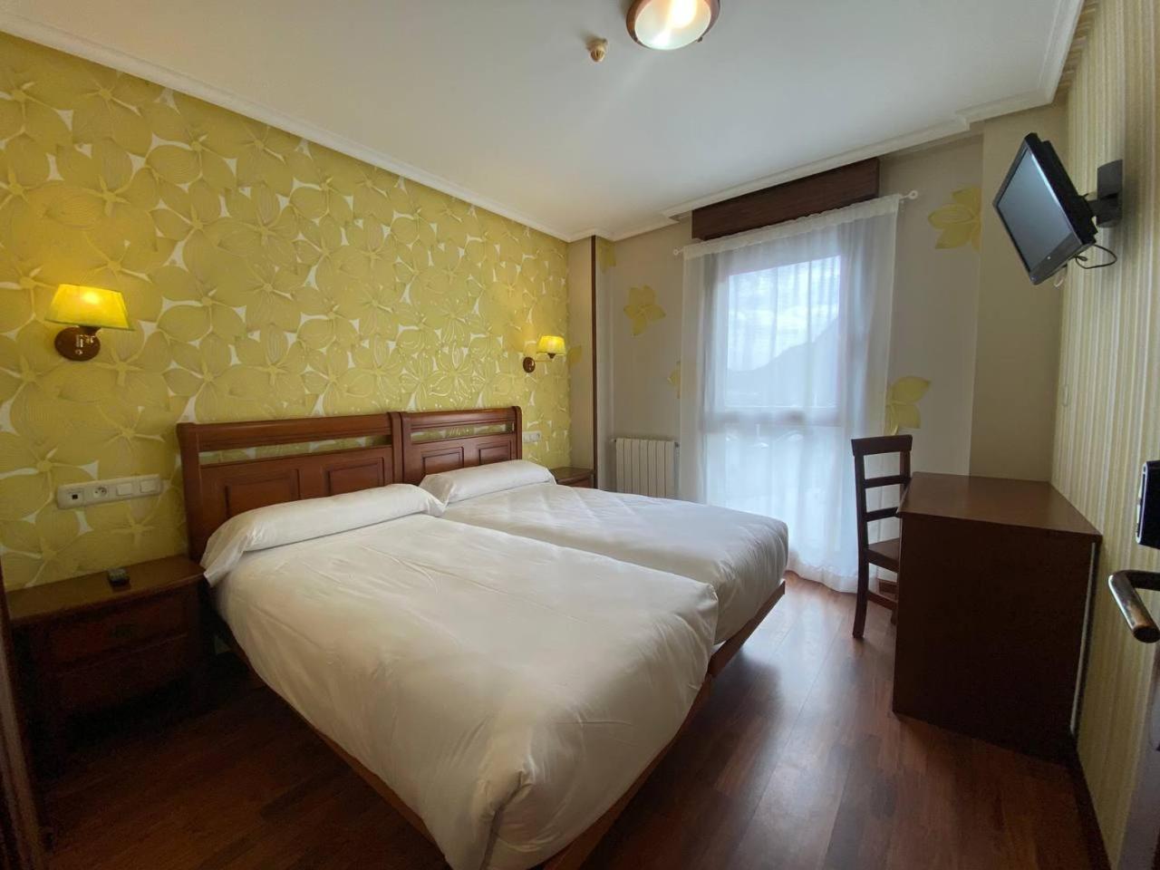 Hotel Puerto De Candas Luaran gambar