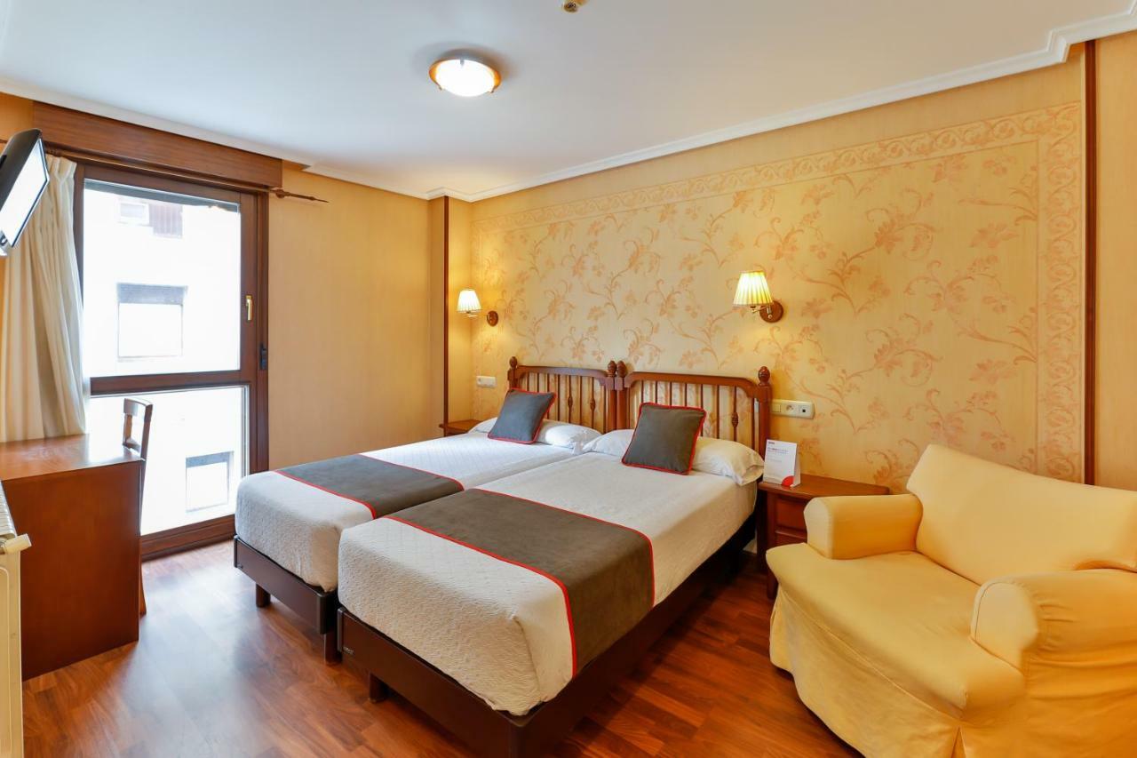 Hotel Puerto De Candas Luaran gambar